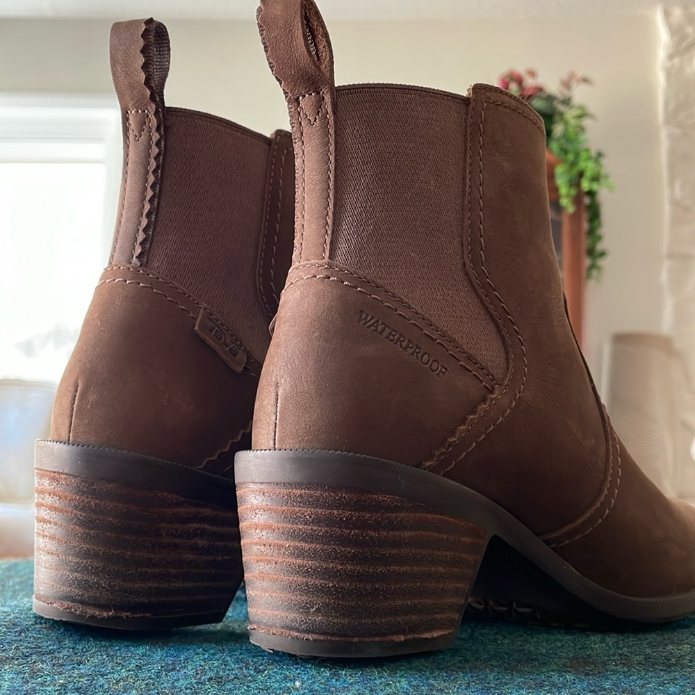 Teva Anaya Chelsea Waterproof Ankle Boots, Size 5 (EU 36) - Picture 2 of 11